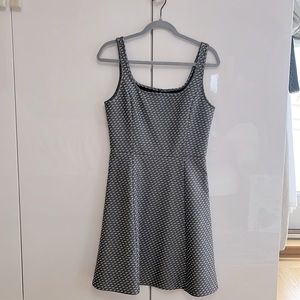 Theory size 8 fit and flare mini dress gray and white like new